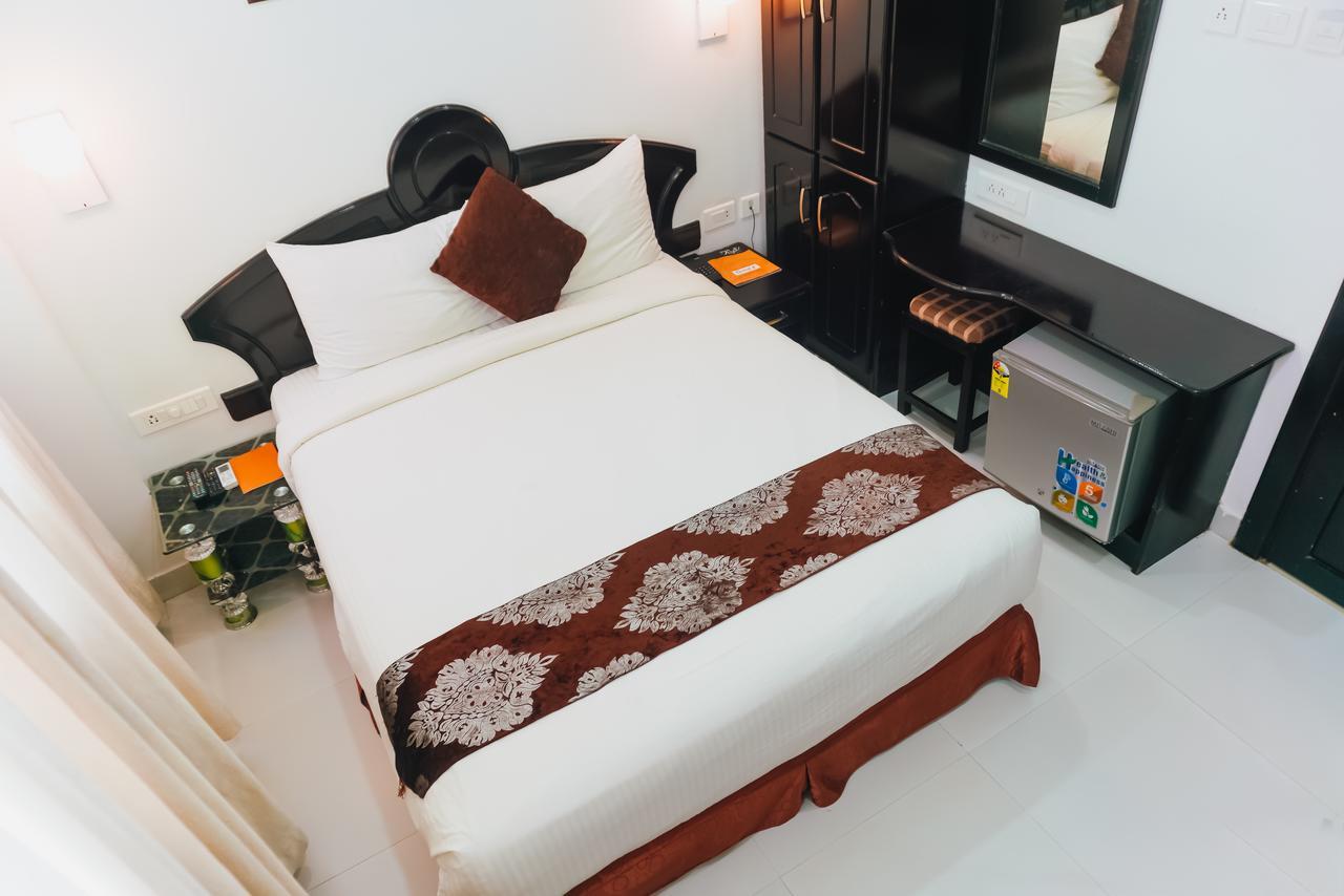 Hôtel Chothys Park à Thiruvananthapuram Extérieur photo