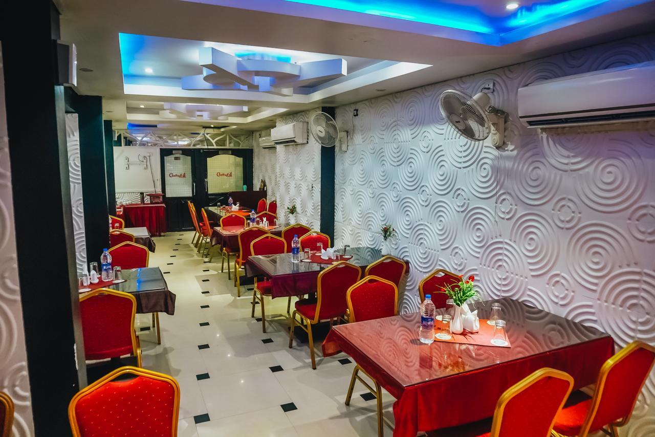 Hôtel Chothys Park à Thiruvananthapuram Extérieur photo