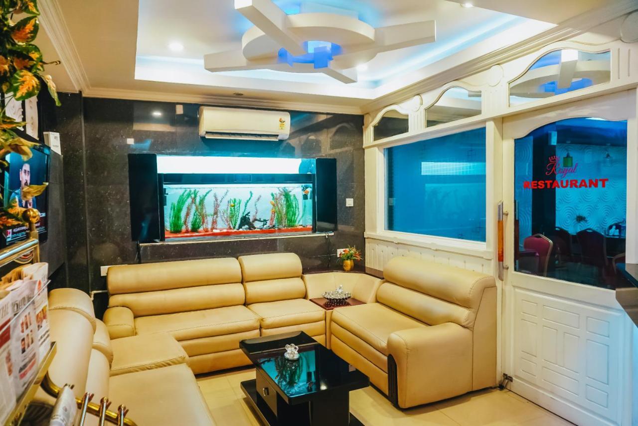 Hôtel Chothys Park à Thiruvananthapuram Extérieur photo