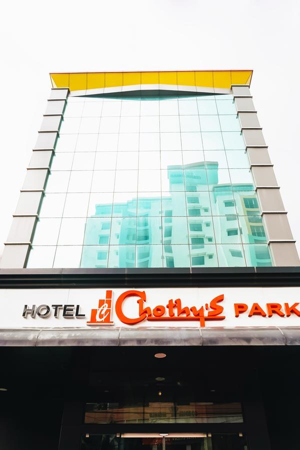 Hôtel Chothys Park à Thiruvananthapuram Extérieur photo